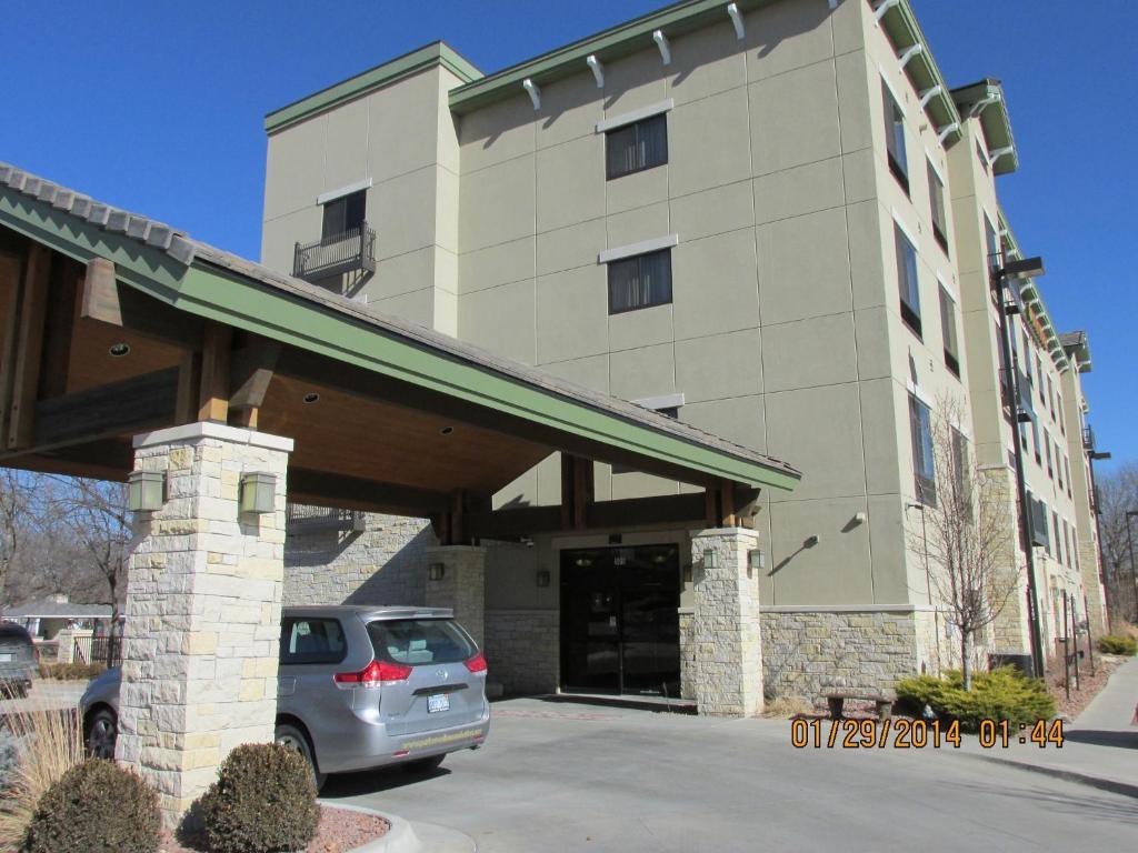Hotel Parkwood &