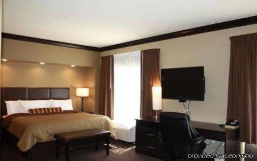 Hotel Parkwood & 3*
